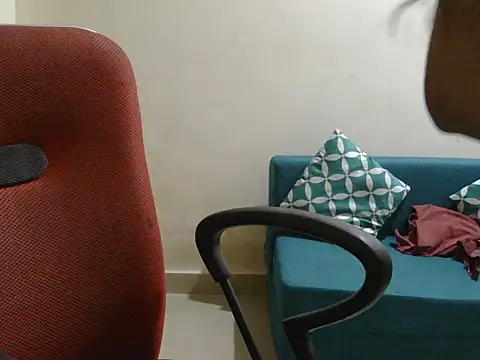 Snapshot of roja-1 chatting on 11-30-25, 01:53 roja-1 online show from 11-30-25, 01:53