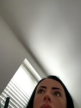 Snapshot of Bethrae25 chatting on 11-28-25, 02:20 Bethrae25 online show from 11-28-25, 02:20