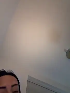 Snapshot of Bethrae25 chatting on 04-24-26, 11:29 Bethrae25 online show from 04-24-26, 11:29