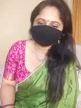 Snapshot of mouni499 chatting on 06-17-26, 03:13 mouni499 online show from 06-17-26, 03:13