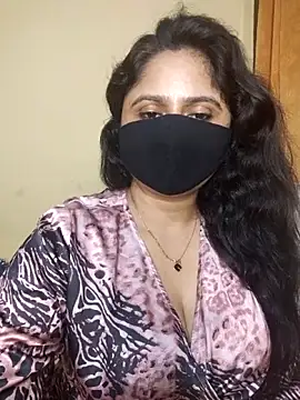 Snapshot of mouni499 chatting on 06-19-26, 07:17 mouni499 online show from 06-19-26, 07:17