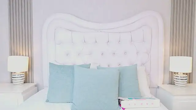 ScarlettPetrova online show from 04-01-26, 11:22