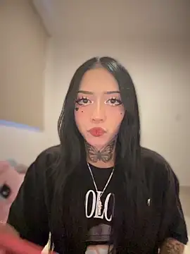 Snapshot of JIORYOvO chatting on 11-30-25, 11:53 JIORYOvO online show from 11-30-25, 11:53