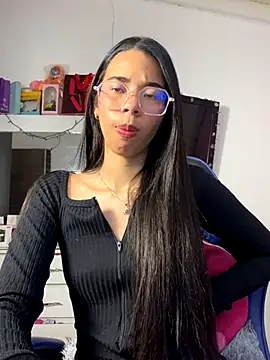 Snapshot of Milleradhara24 chatting on 11-28-25, 06:54 Milleradhara24 online show from 11-28-25, 06:54