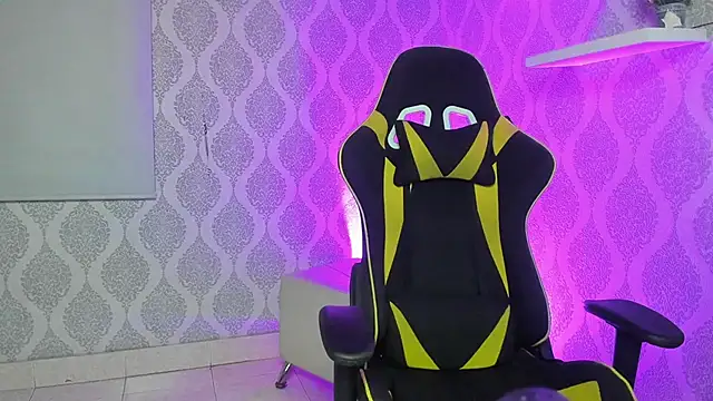 Boy savoy online show from 02-21-26, 07:31