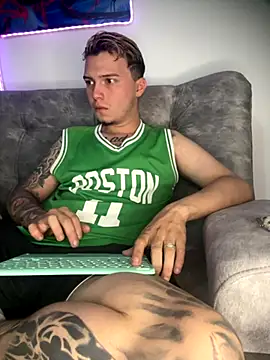 Nick orion online show from 11-26-25, 01:34