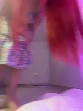 EmillieX online show from 11-18-25, 12:16