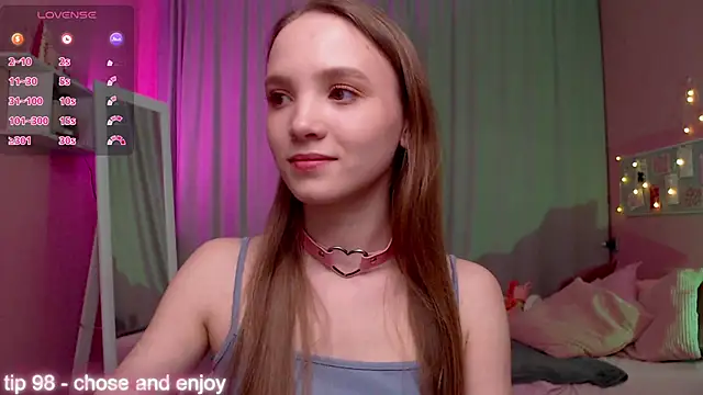 Adria Arjona online show from 03-29-26, 07:41