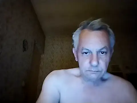 Snapshot of Naturi6 chatting on 04-23-26, 02:24 Naturi6 online show from 04-23-26, 02:24