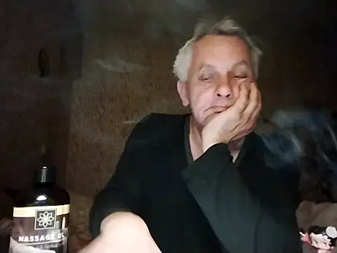 Snapshot of Naturi6 chatting on 05-06-26, 01:03 Naturi6 online show from 05-06-26, 01:03