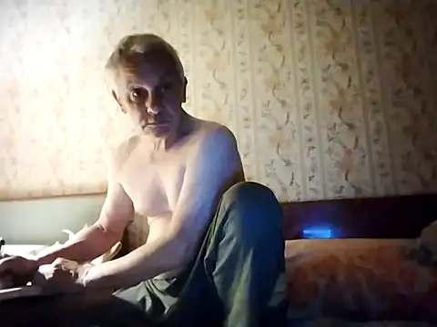 Snapshot of Naturi6 chatting on 05-08-26, 01:55 Naturi6 online show from 05-08-26, 01:55