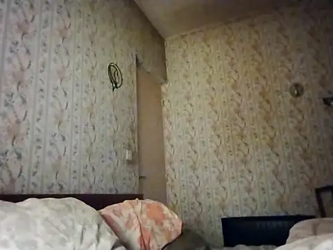 Snapshot of Naturi6 chatting on 05-25-26, 08:04 Naturi6 online show from 05-25-26, 08:04