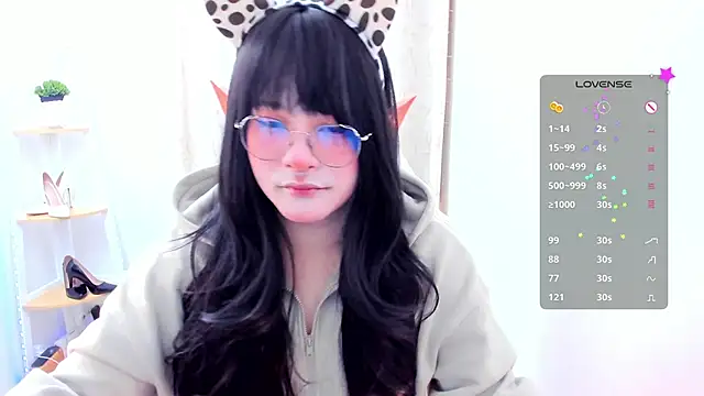 Snapshot of Omorimori chatting on 11-27-25, 08:22 Omorimori online show from 11-27-25, 08:22