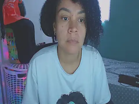 Snapshot of shayna_cute chatting on 06-19-26, 08:01 shayna cute online show from 06-19-26, 08:01