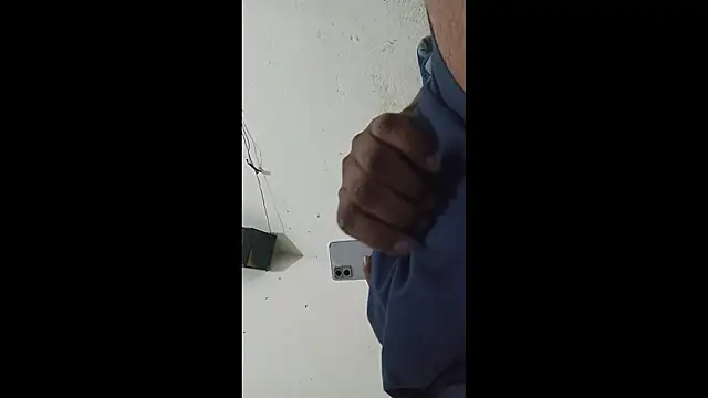 Snapshot of negrocomomisuerte chatting on 11-13-25, 06:23 negrocomomisuerte online show from 11-13-25, 06:23