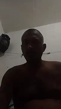 Snapshot of negrocomomisuerte chatting on 11-14-25, 06:39 negrocomomisuerte online show from 11-14-25, 06:39