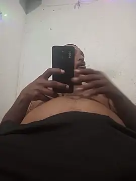 Snapshot of negrocomomisuerte chatting on 12-17-25, 04:51 negrocomomisuerte online show from 12-17-25, 04:51