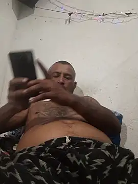 Snapshot of negrocomomisuerte chatting on 12-18-25, 02:50 negrocomomisuerte online show from 12-18-25, 02:50