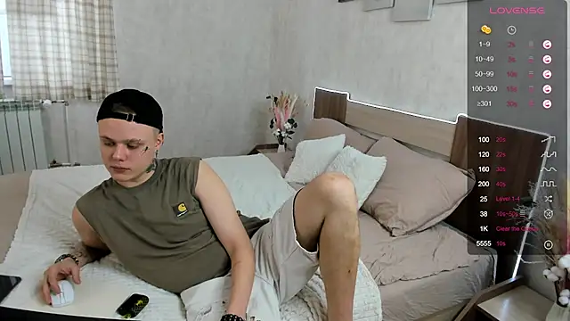 Snapshot of MettBliss chatting on 11-04-25, 05:06 MettBliss online show from 11-04-25, 05:06