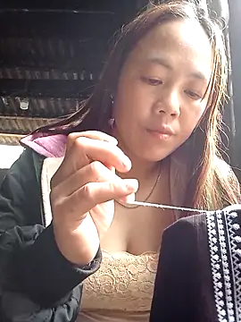 Snapshot of Sara_pusyy chatting on 03-18-26, 06:05 Sara pusyy online show from 03-18-26, 06:05