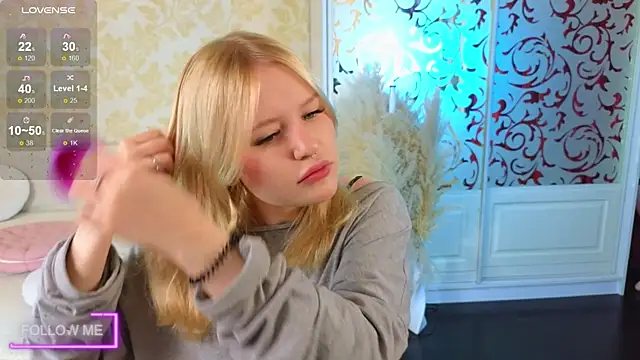 Mila wxw online show from 11-27-25, 12:40