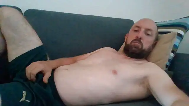 Snapshot of luca_beech88 chatting on 06-07-26, 10:52 luca beech88 online show from 06-07-26, 10:52