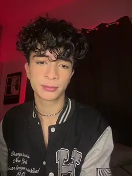 Snapshot of lion_cherry21 chatting on 11-14-25, 04:22 lion cherry21 online show from 11-14-25, 04:22