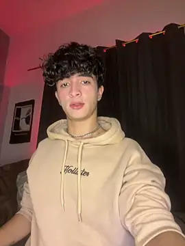 Snapshot of lion_cherry21 chatting on 11-18-25, 07:13 lion cherry21 online show from 11-18-25, 07:13