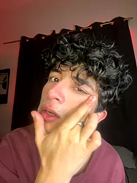 Snapshot of lion_cherry21 chatting on 11-28-25, 07:11 lion cherry21 online show from 11-28-25, 07:11