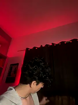 Snapshot of lion_cherry21 chatting on 12-14-25, 07:03 lion cherry21 online show from 12-14-25, 07:03