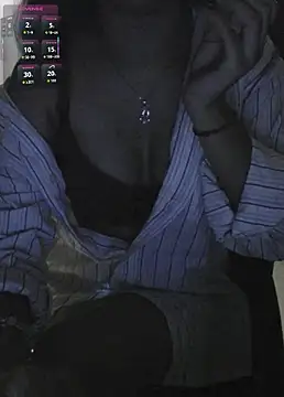 Snapshot of horneyworld007 chatting on 05-07-26, 03:39 horneyworld007 online show from 05-07-26, 03:39