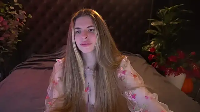 DanielaReign online show from 04-15-26, 01:07