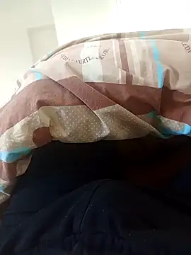 Snapshot of Hakan2100 chatting on 11-06-25, 12:17 Hakan2100 online show from 11-06-25, 12:17