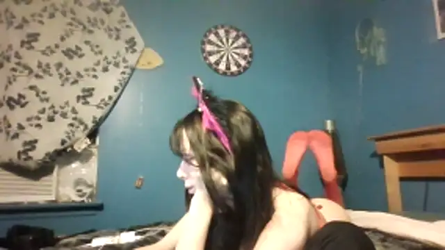 Snapshot of kittenkisses3 chatting on 11-08-25, 06:24 kittenkisses3 online show from 11-08-25, 06:24