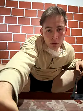 AlexanderBianchi2 online show from 11-21-25, 07:34