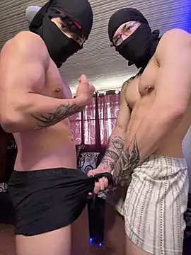 Snapshot of kenshintr chatting on 11-21-25, 05:55 kenshintr online show from 11-21-25, 05:55