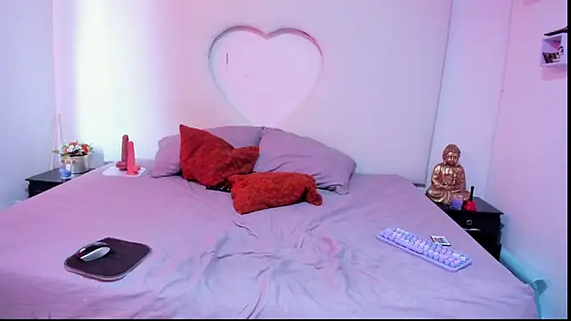 Snapshot of Emmily-sweet chatting on 11-13-25, 05:12 Emmily-sweet online show from 11-13-25, 05:12