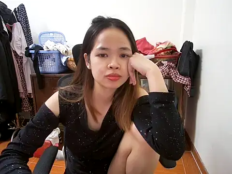 ---Lusi03--- online show from 12-19-25, 03:35