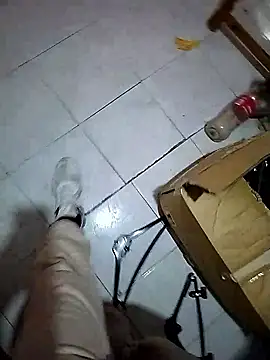 Exquisito423 online show from 12-18-25, 08:15