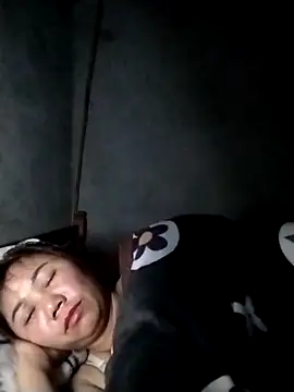 Snapshot of be-yeu chatting on 11-13-25, 04:28 be-yeu online show from 11-13-25, 04:28