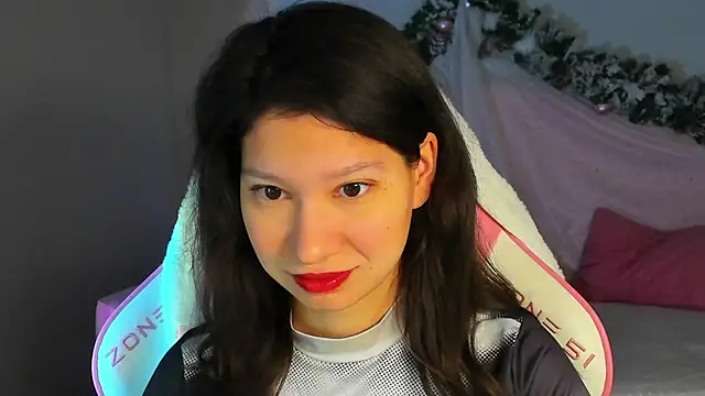 SaraDenars online show from 12-14-25, 05:13