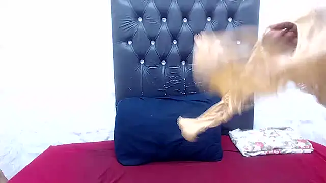 AUGUSTBLOOMxx online show from 03-08-26, 02:37