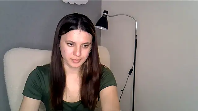 Snapshot of KiraHoney chatting on 04-23-26, 07:27 KiraHoney online show from 04-23-26, 07:27