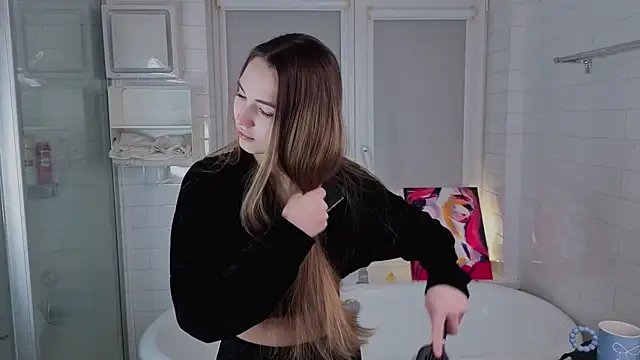 Snapshot of LeenaPuita chatting on 02-27-26, 05:24 LeenaPuita online show from 02-27-26, 05:24