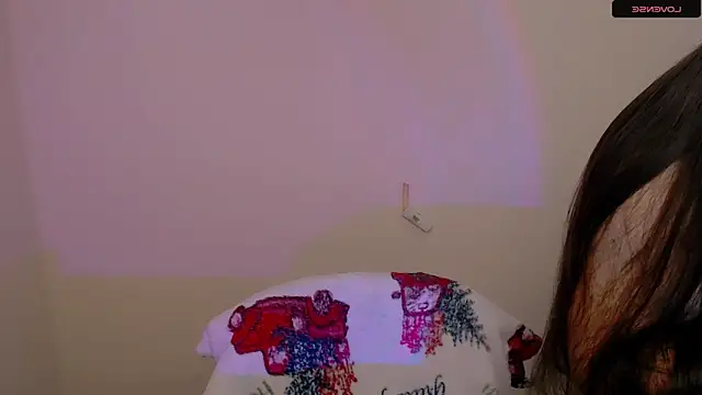 Snapshot of AlinaDoll_ chatting on 04-23-26, 07:30 AlinaDoll online show from 04-23-26, 07:30