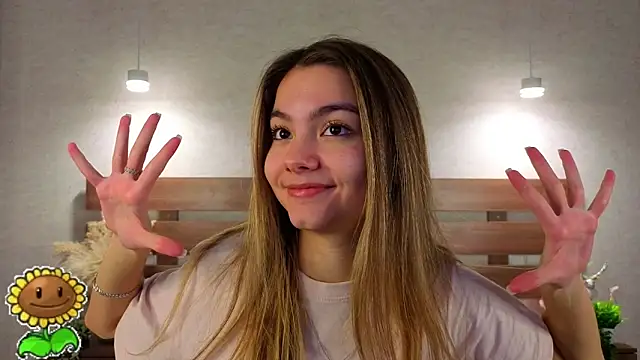 Snapshot of MargieDavidson chatting on 02-13-26, 09:05 MargieDavidson online show from 02-13-26, 09:05