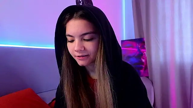 Snapshot of MargieDavidson chatting on 02-27-26, 08:36 MargieDavidson online show from 02-27-26, 08:36