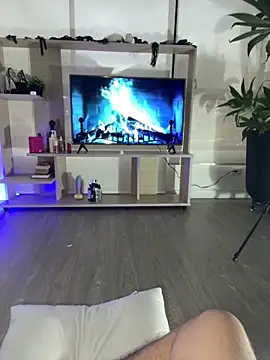 MiluandMIke online show from 11-12-25, 09:58