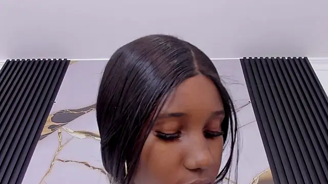 Mia Devereaux167 online show from 04-09-26, 06:35