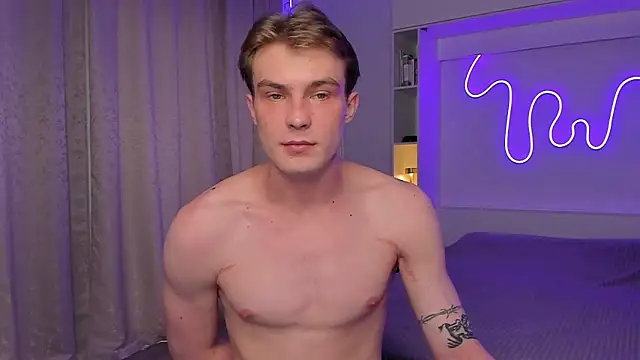 Snapshot of DanteRay chatting on 11-12-25, 01:22 DanteRay online show from 11-12-25, 01:22